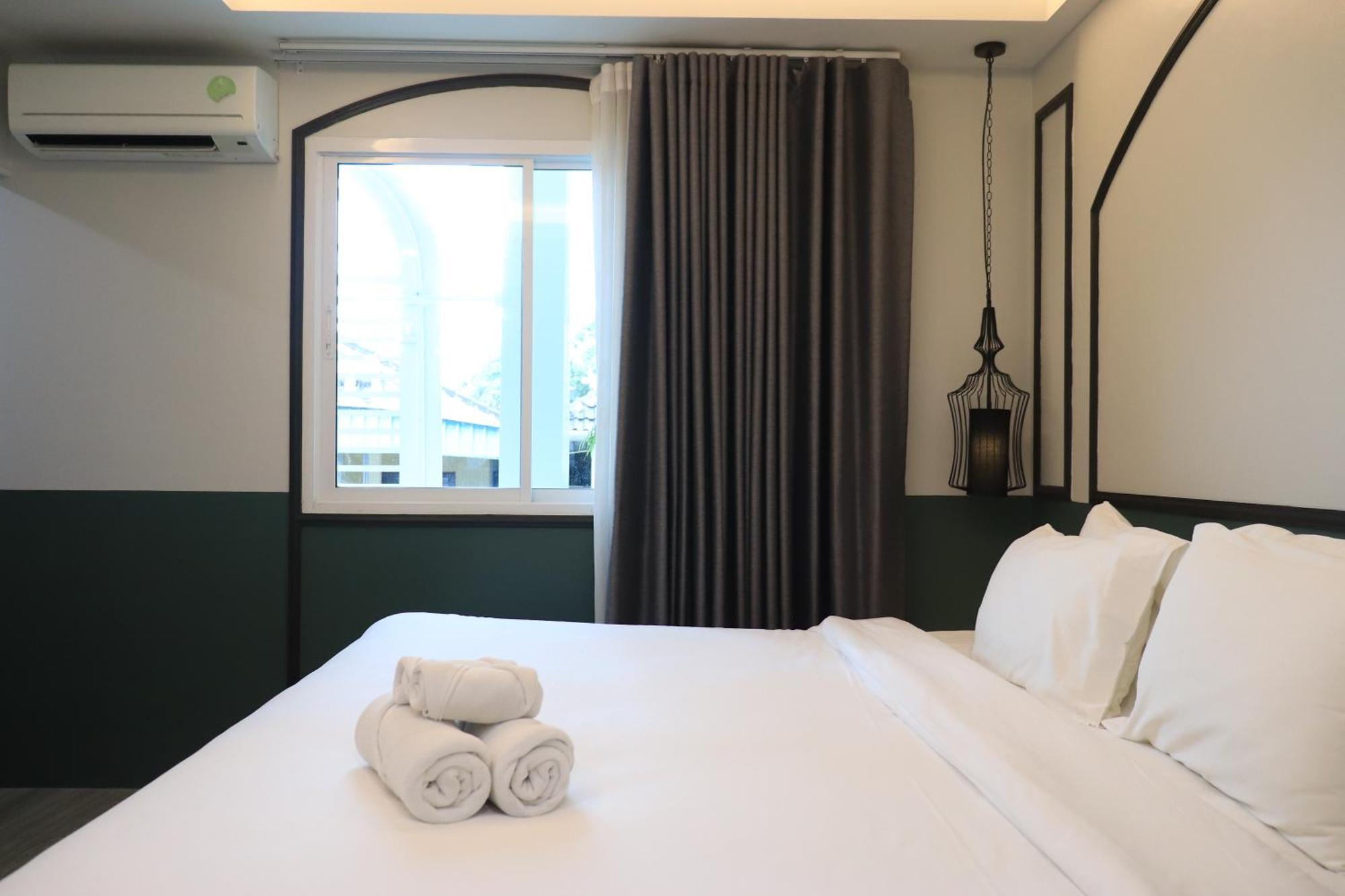 Peranakan House Phuket Екстериор снимка