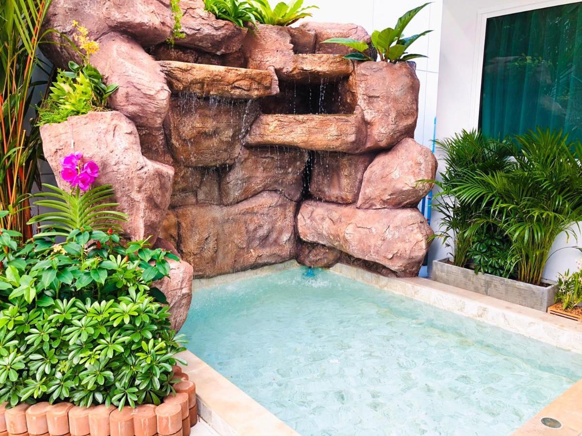 Peranakan House Phuket Екстериор снимка